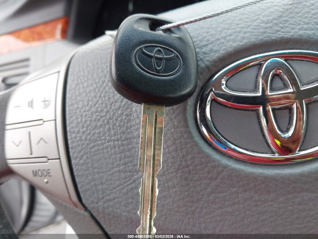 2006 Toyota Avalon XLS photo 11
