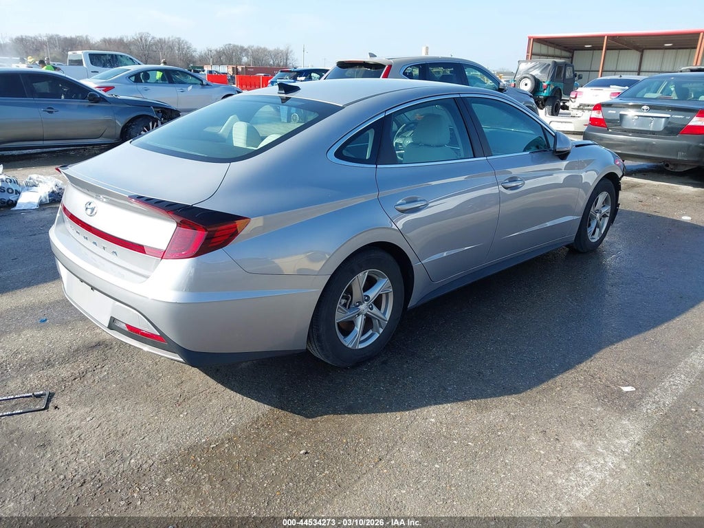 2023 Hyundai Sonata SE photo 4