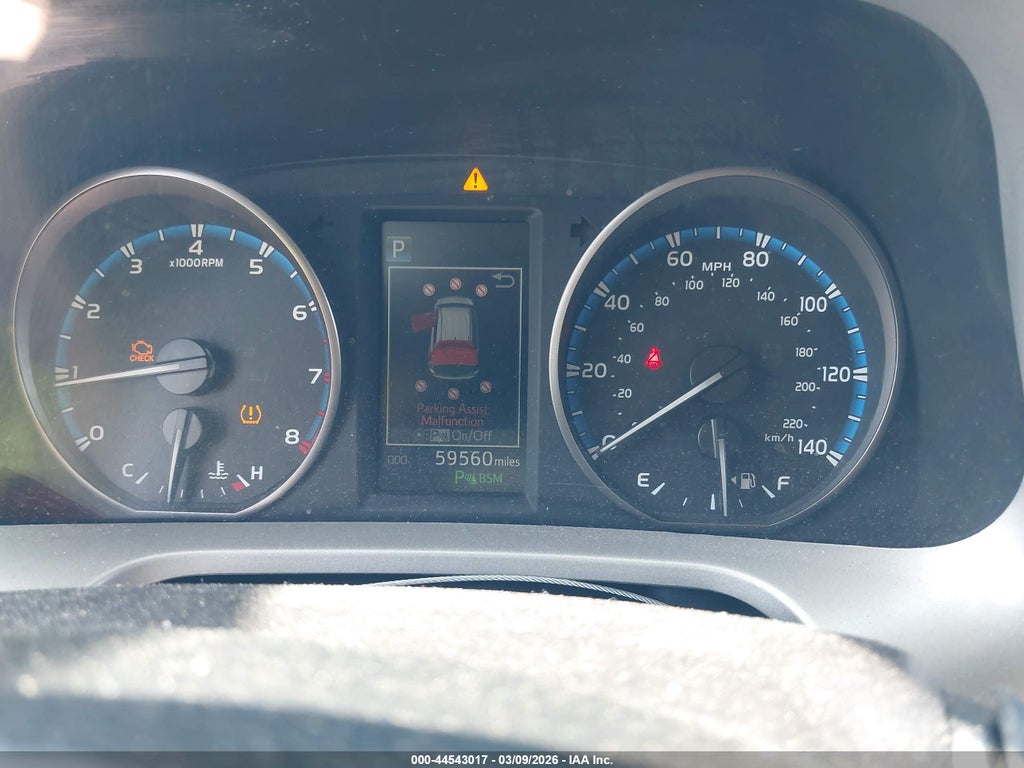 2017 Toyota RAV4 XLE photo 7