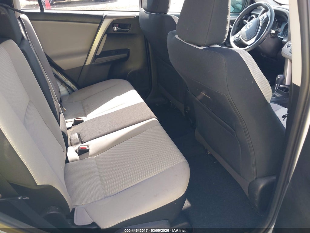 2017 Toyota RAV4 XLE photo 8