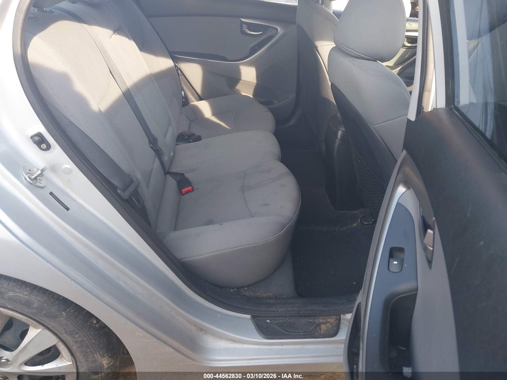 2011 Hyundai Elantra GLS photo 8