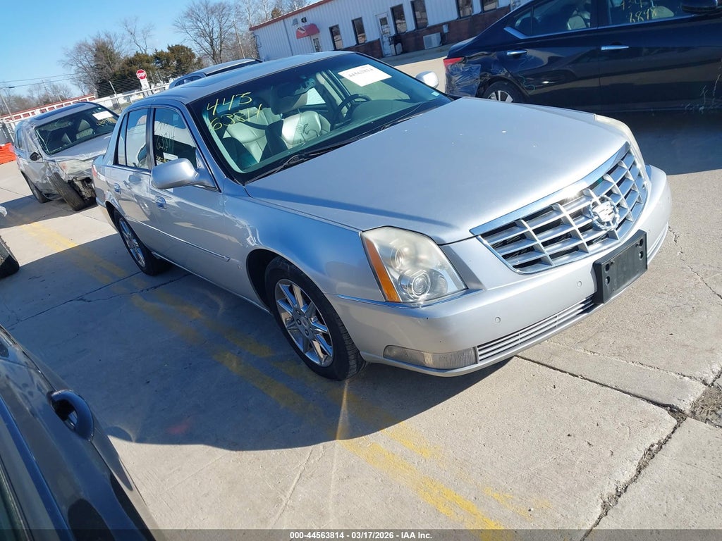2010 CADILLAC DTS