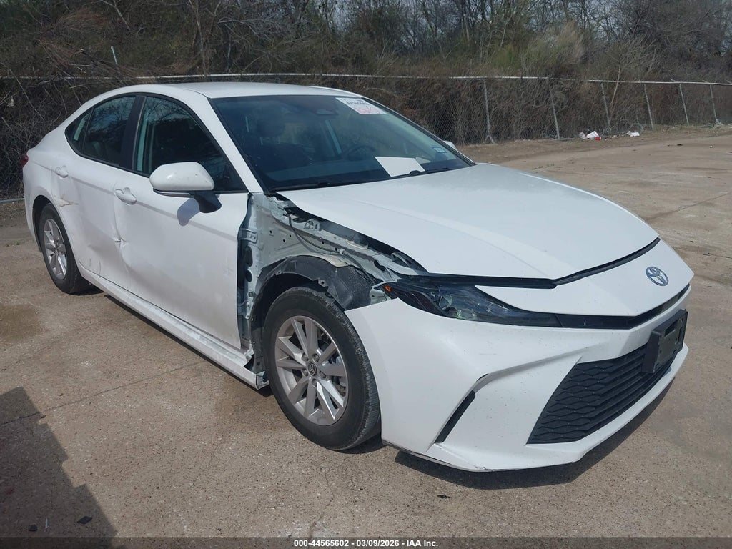 TOYOTA CAMRY 2025
