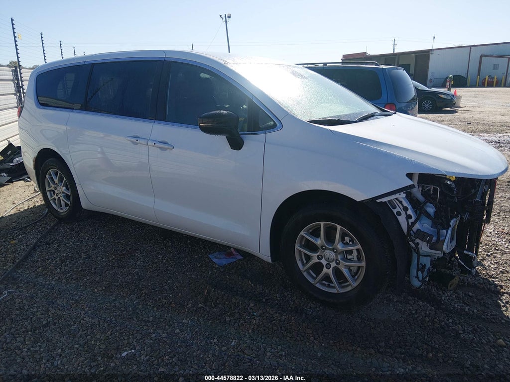 2C4RC1CG3SR613977 2025 CHRYSLER VOYAGER photo no. 1