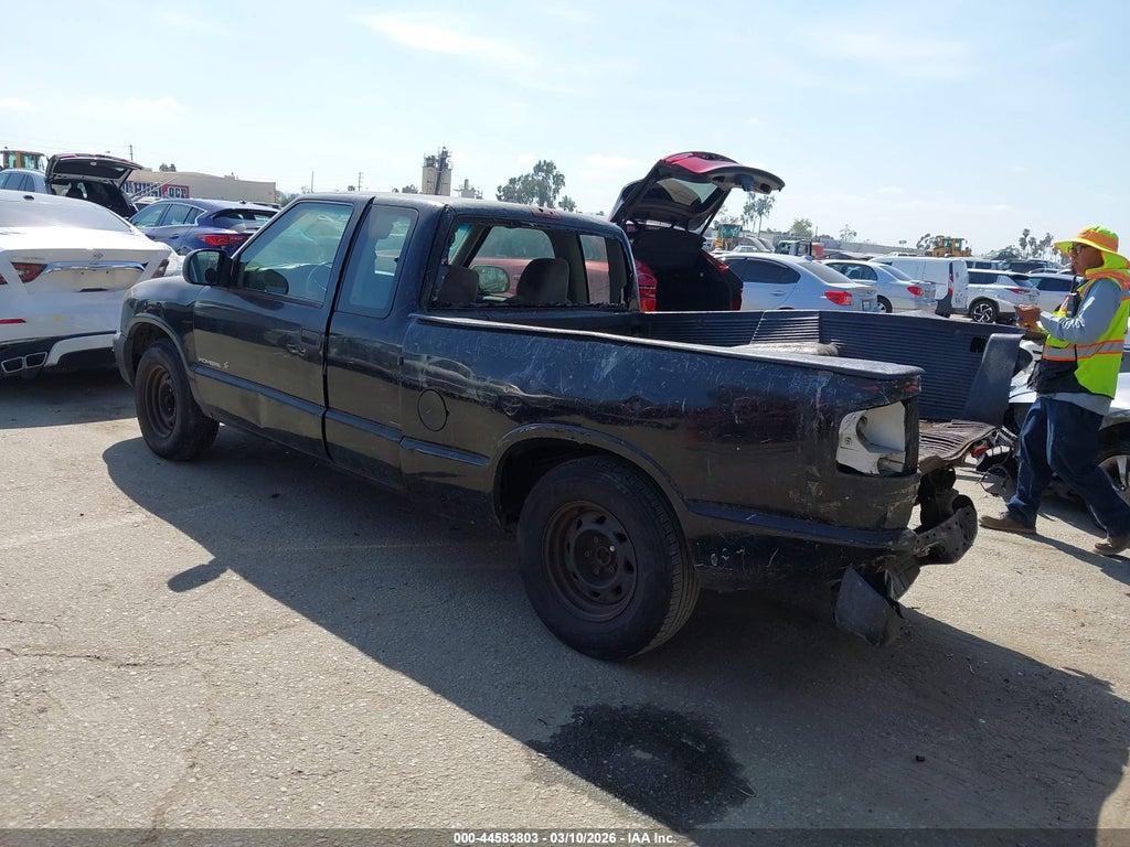 2000 Isuzu Hombre XS 4.3L photo 3
