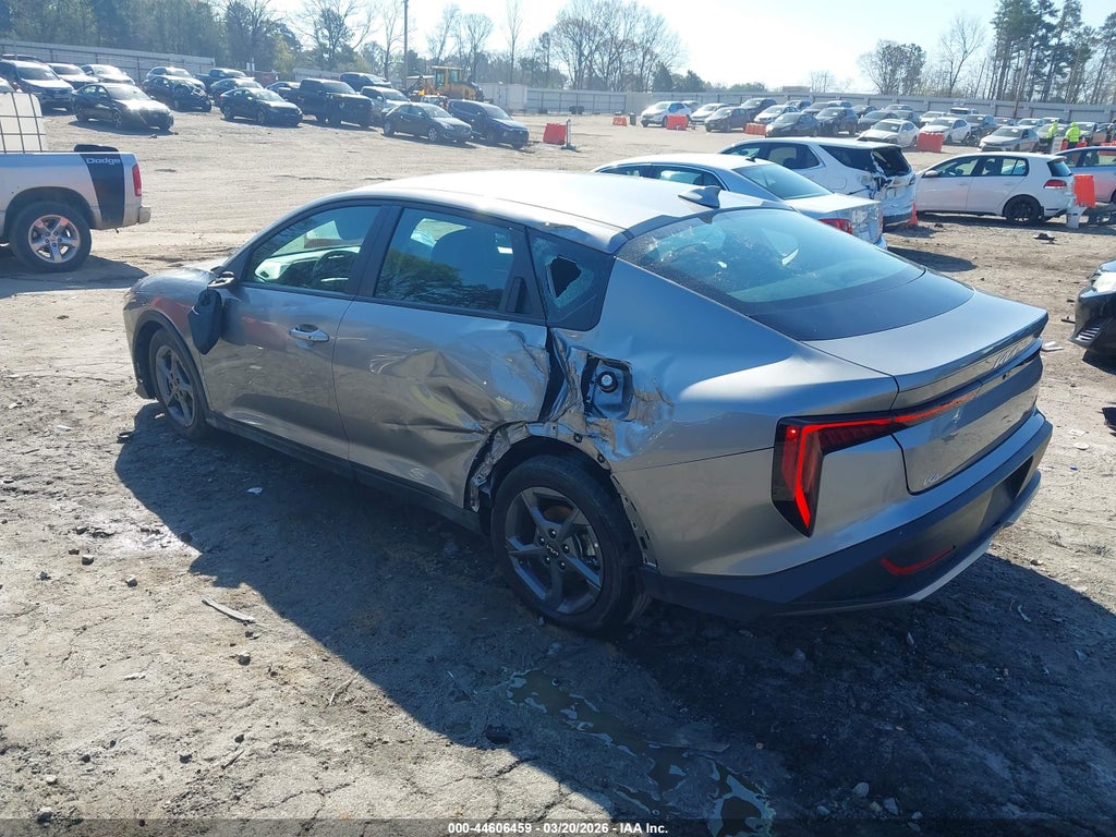 2025 Kia K4 LXS photo 3