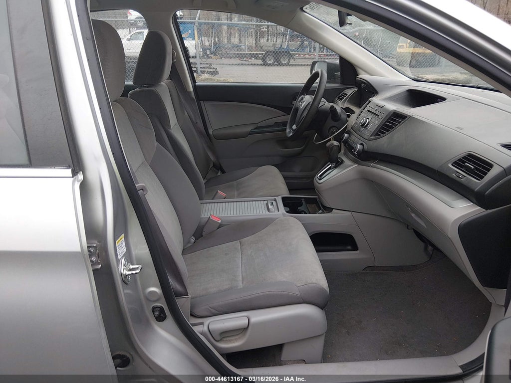 2013 Honda CR-V LX photo 5