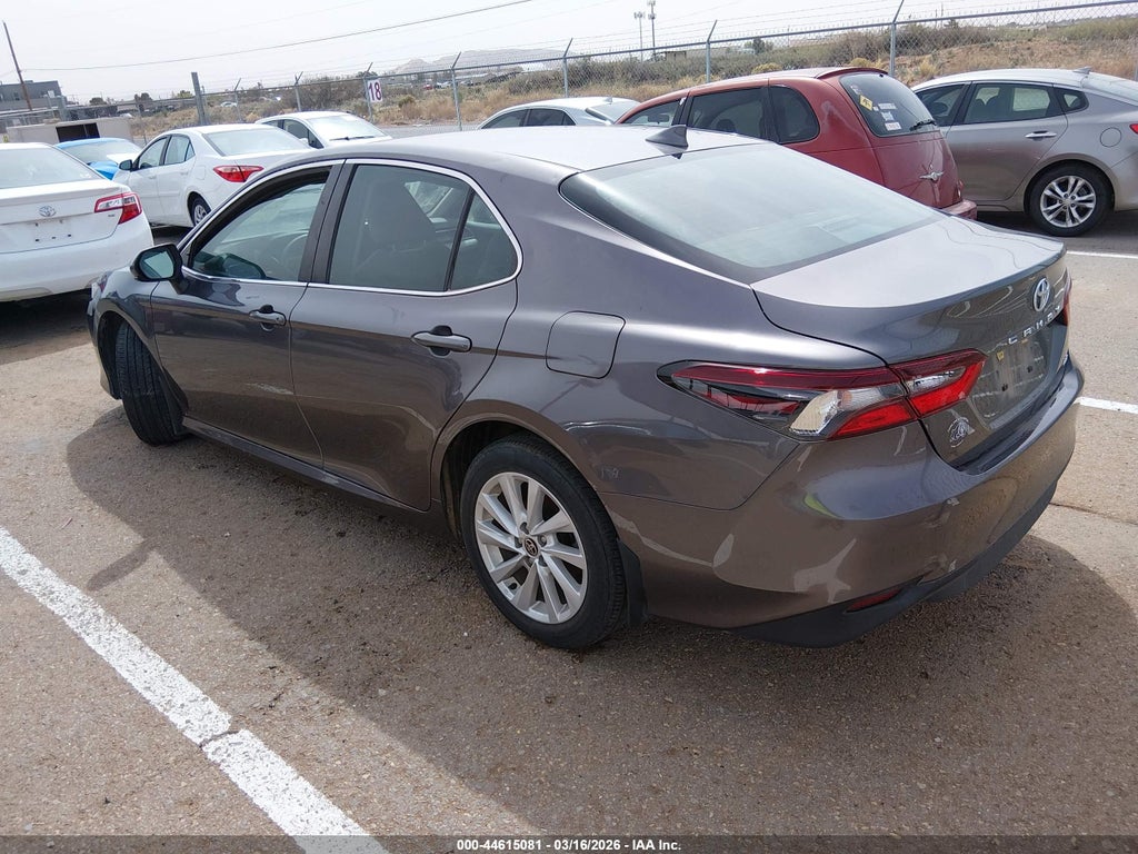 2023 Toyota Camry LE photo 3