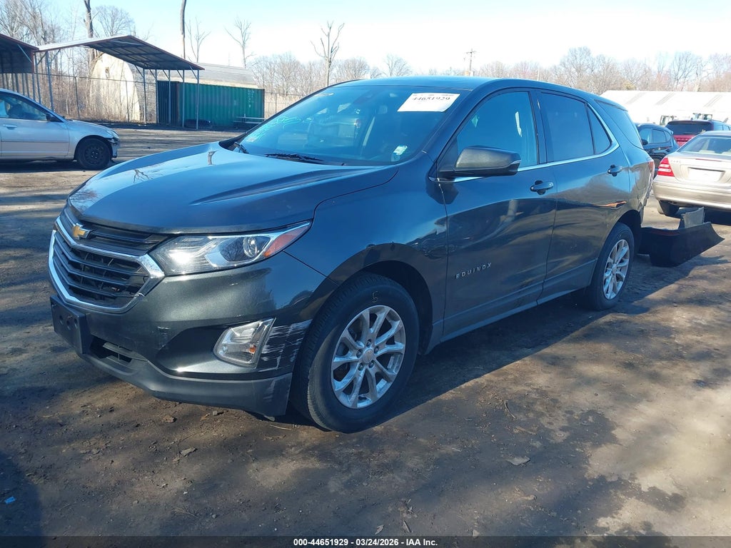 2019 Chevrolet Equinox LT photo 2