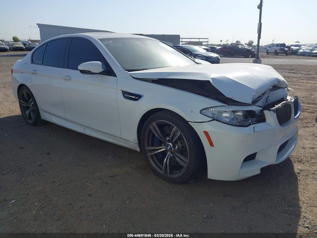 WBSFV9C57DD096952 2013 BMW M5 photo no. 1