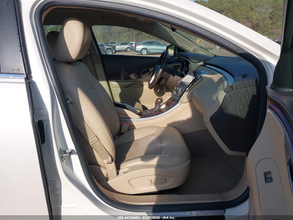 2011 Buick Lacrosse CXS photo 5