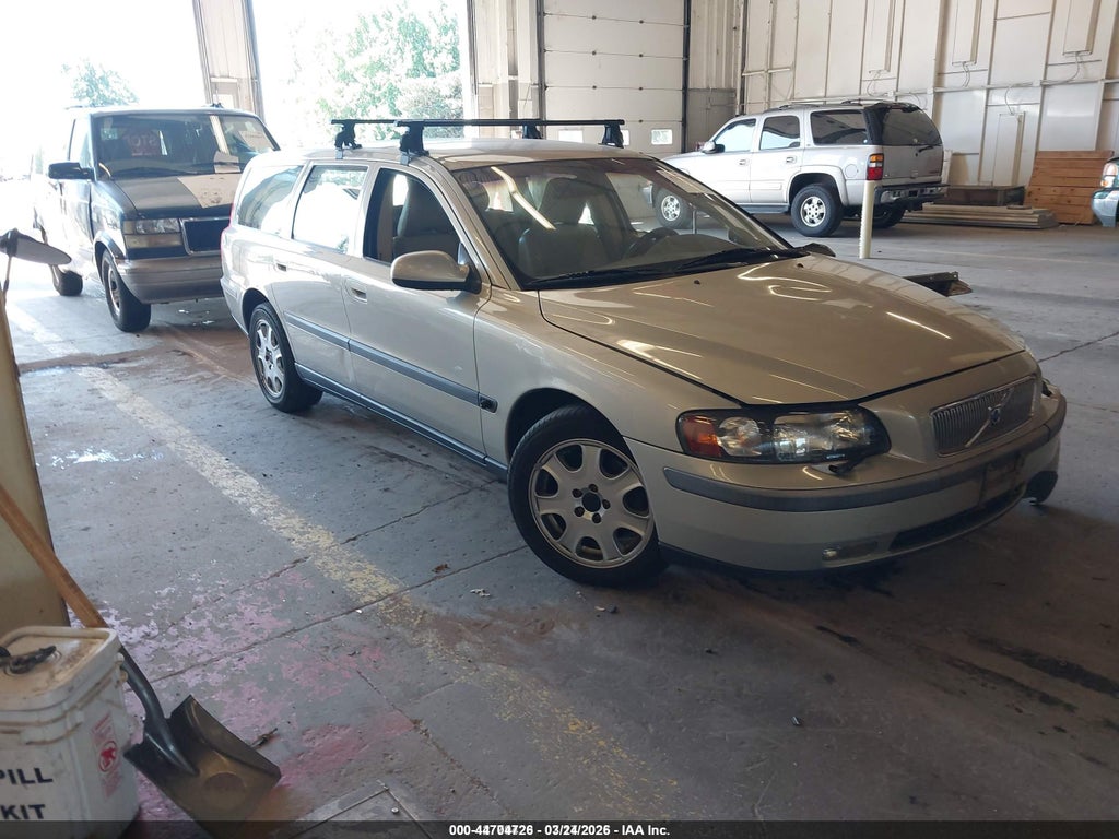 2002 VOLVO V70