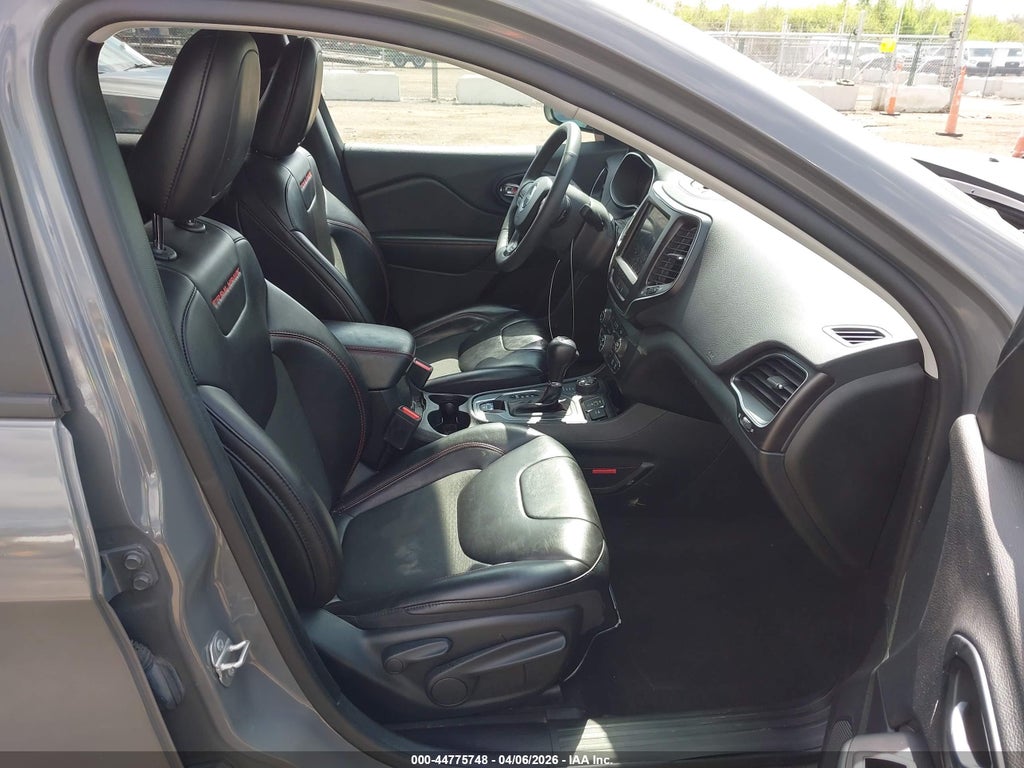 2022 Jeep Cherokee Trailhawk 4X4 photo 5