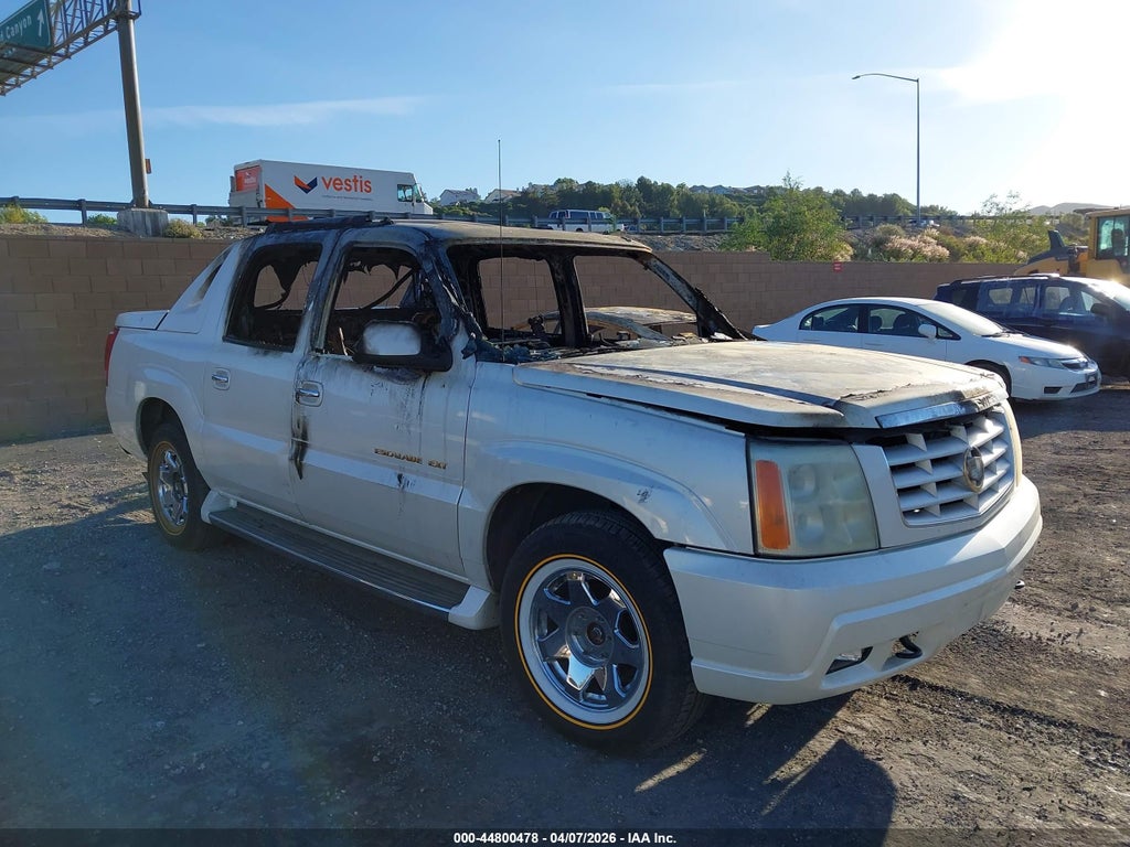 2003 CADILLAC ESCALADE EXT
