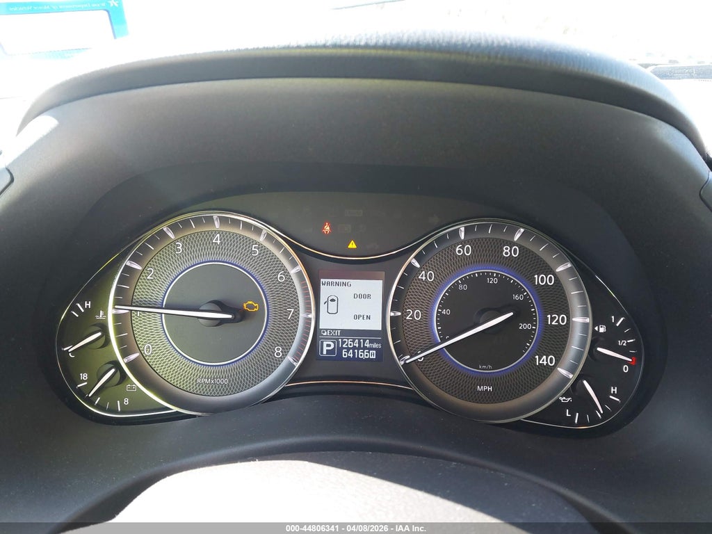 2015 Infiniti QX80 photo 7