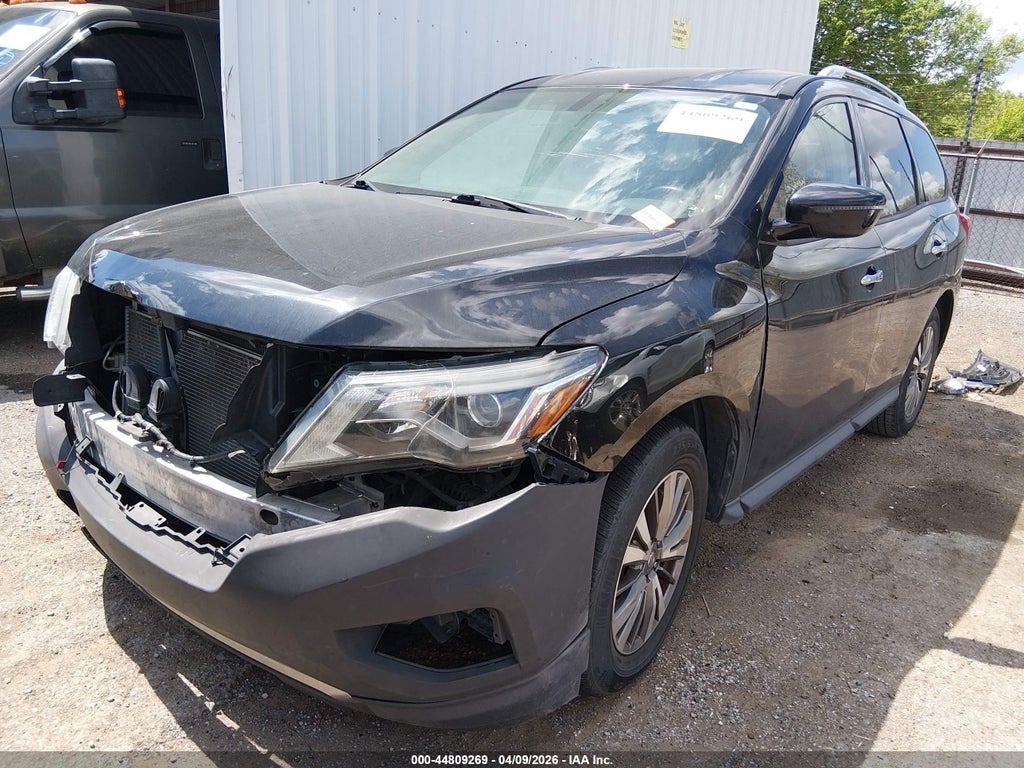 2020 Nissan Pathfinder SV 2WD photo 2