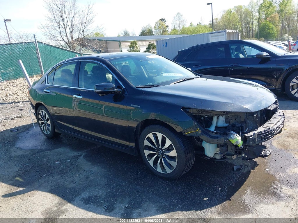 2017 Honda Accord Hybrid Touring photo 1