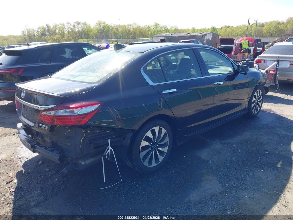 2017 Honda Accord Hybrid Touring photo 4