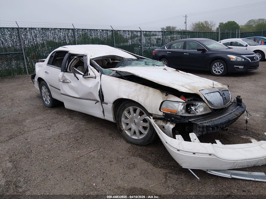 2009 LINCOLN TOWN CAR