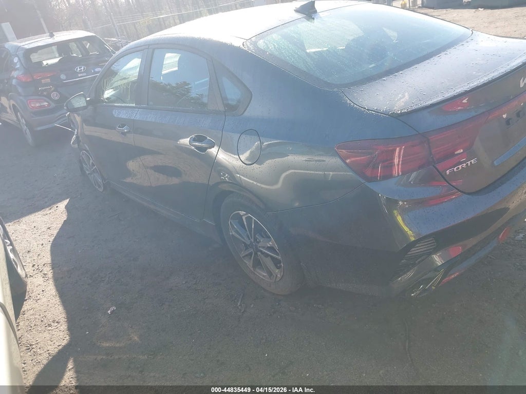 2023 Kia Forte GT-Line photo 3