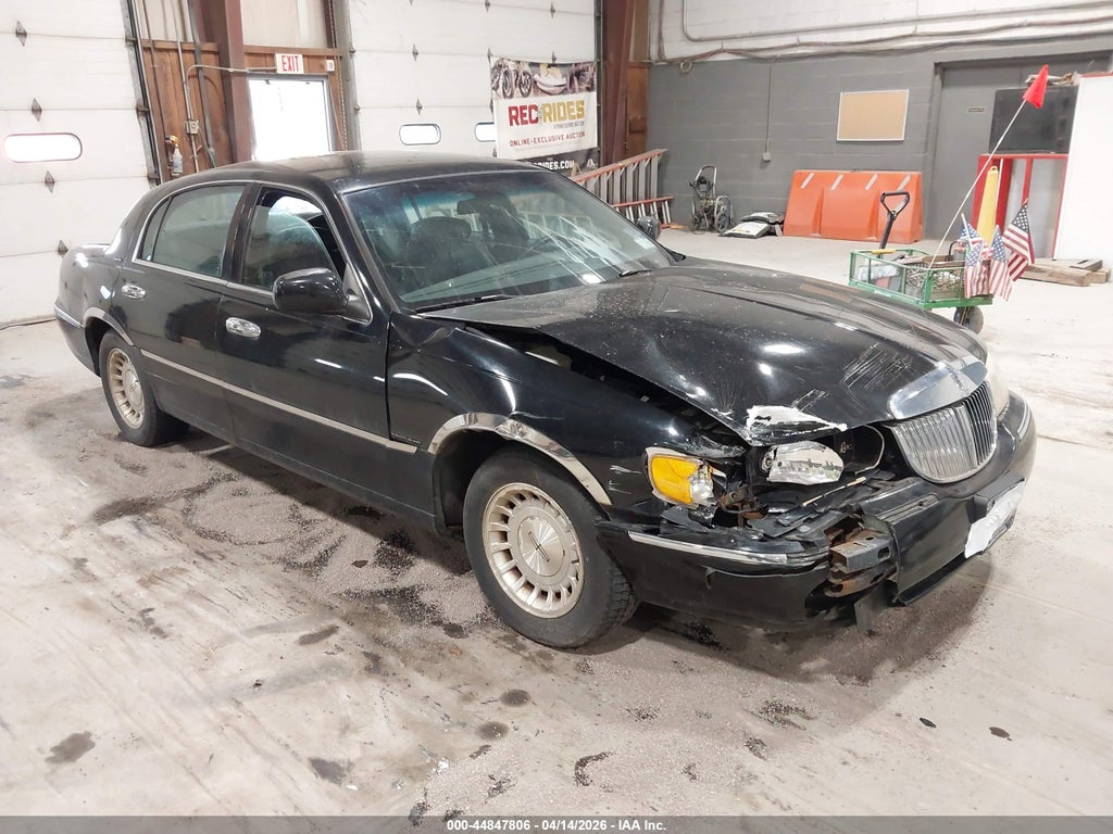 1999 LINCOLN TOWN CAR