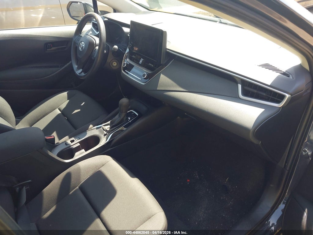 2024 Toyota Corolla LE photo 5