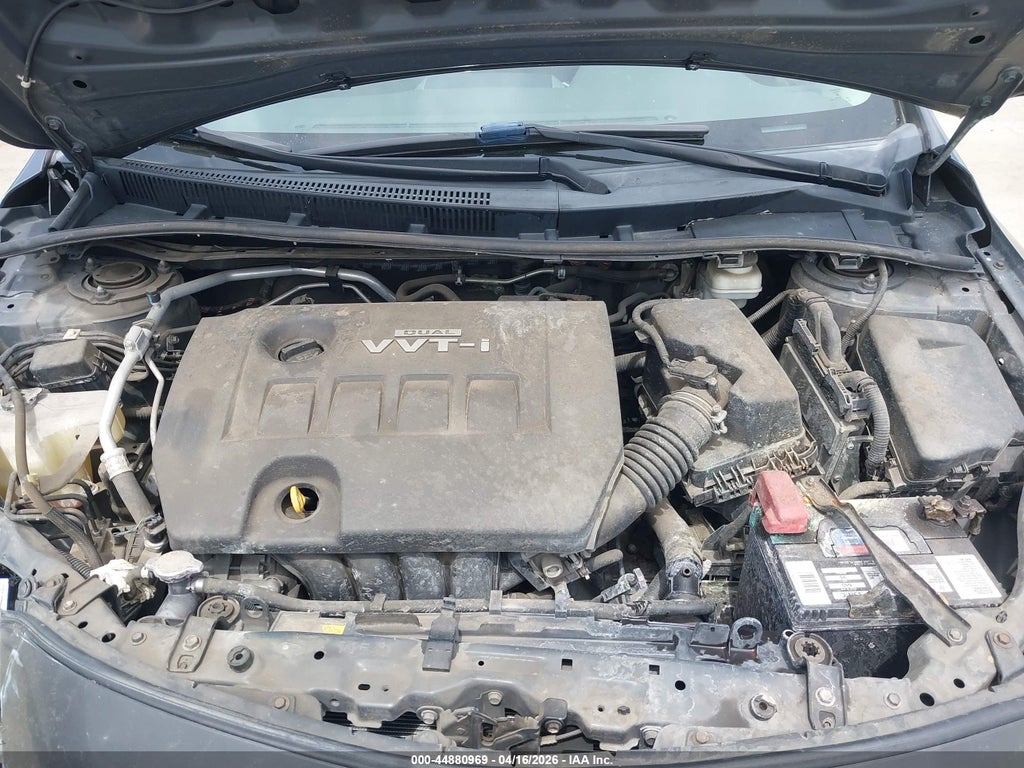 2010 Toyota Corolla LE photo 10