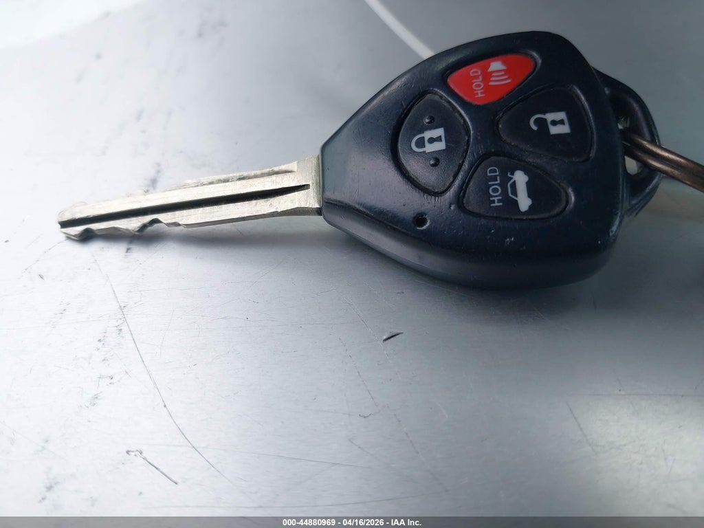 2010 Toyota Corolla LE photo 11