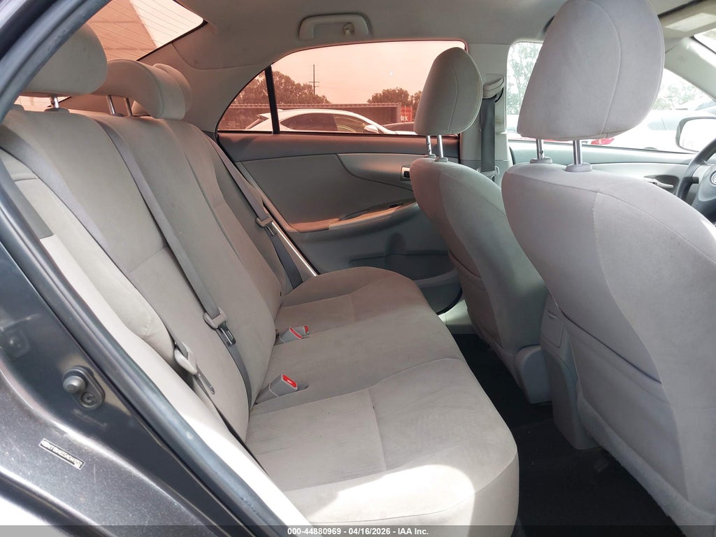 2010 Toyota Corolla LE photo 8