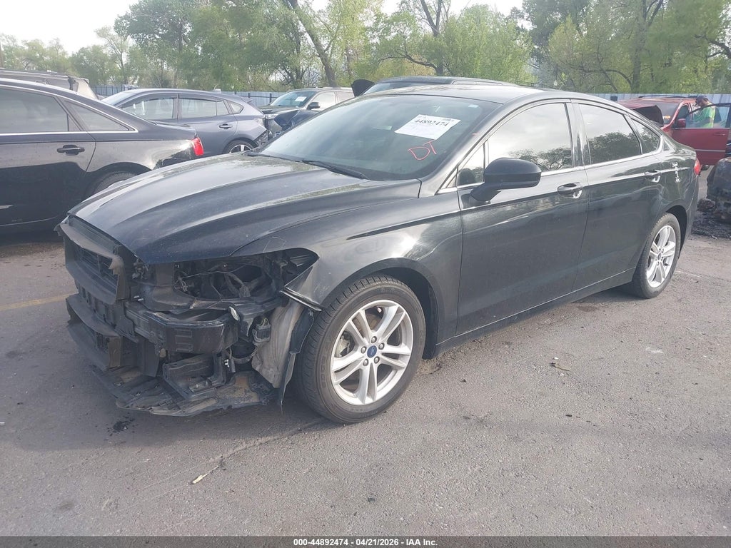 2018 Ford Fusion SE photo 2