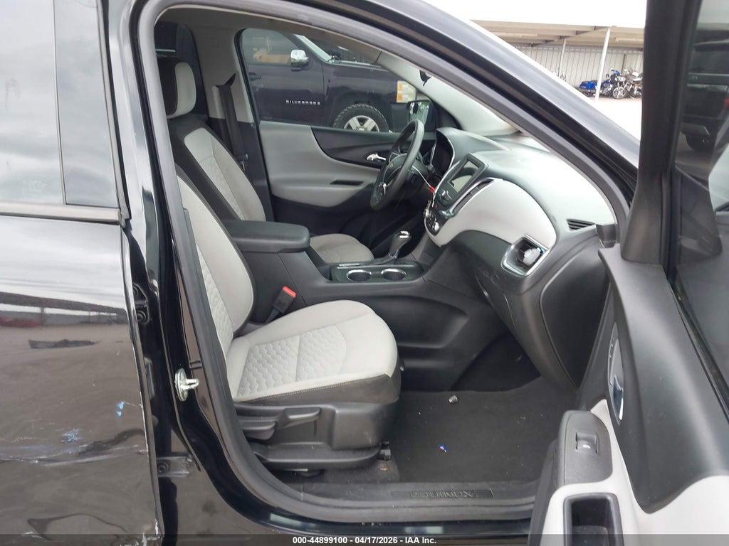 2019 Chevrolet Equinox LS photo 5