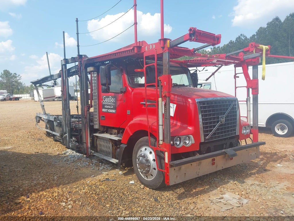 2013 VOLVO VAH