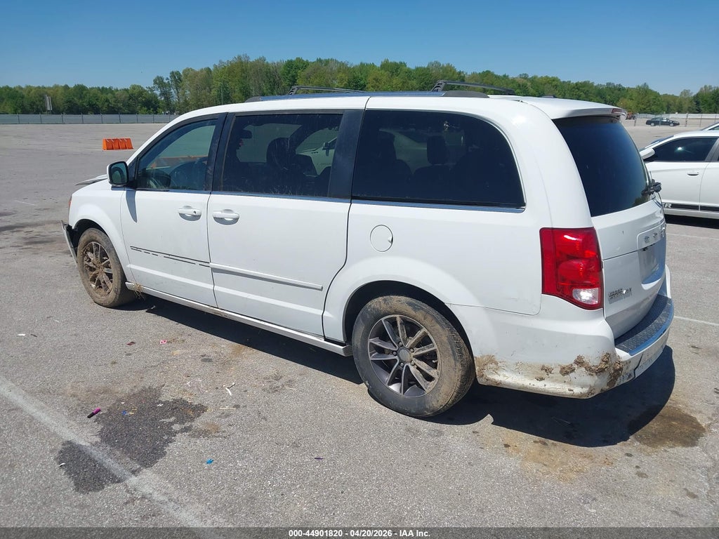 2017 Dodge Grand Caravan SXT photo 3