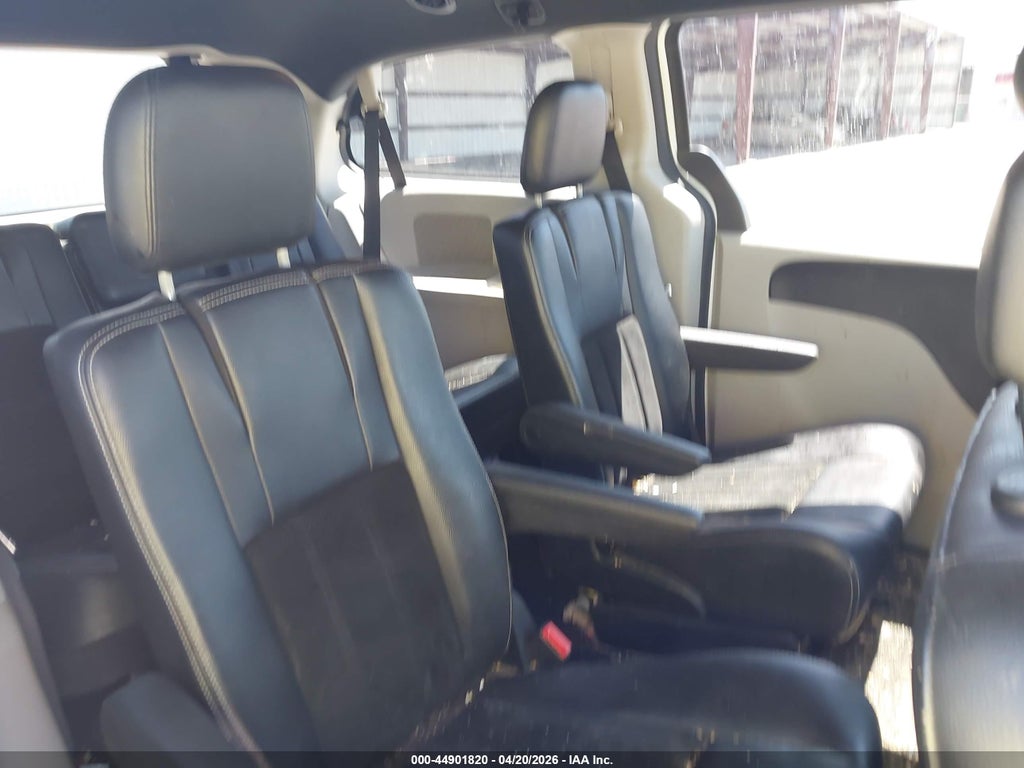 2017 Dodge Grand Caravan SXT photo 8
