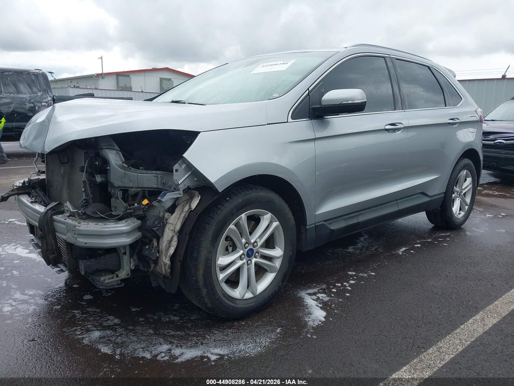 2020 Ford Edge SEL photo 2