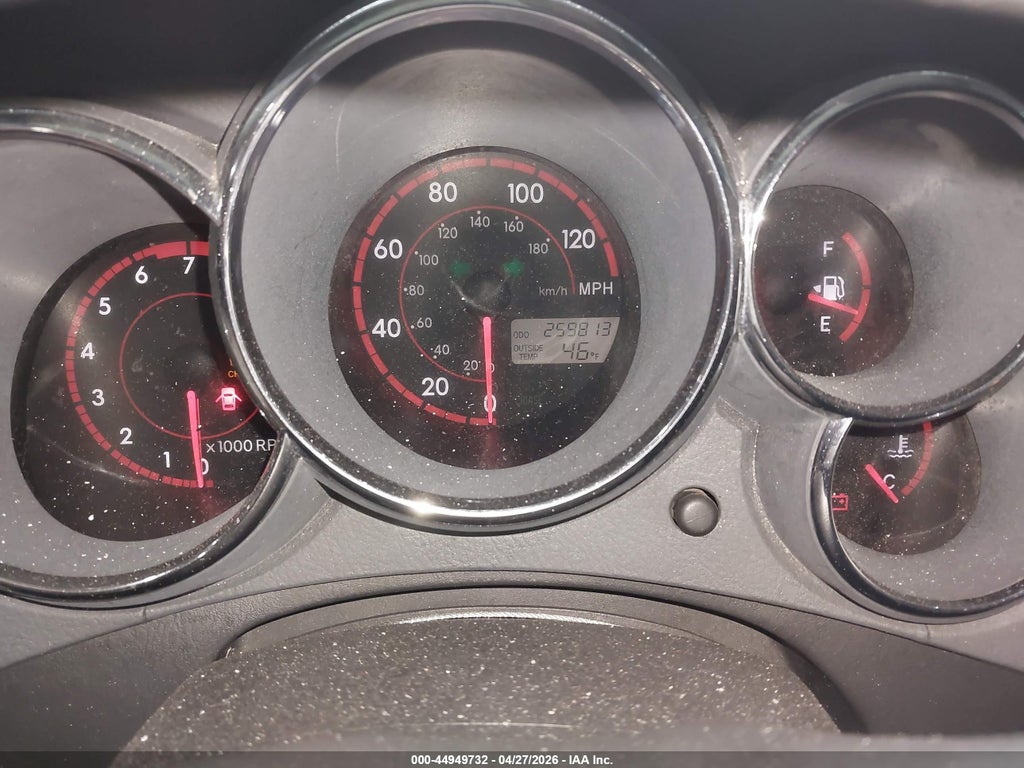 2004 Pontiac Vibe photo 7