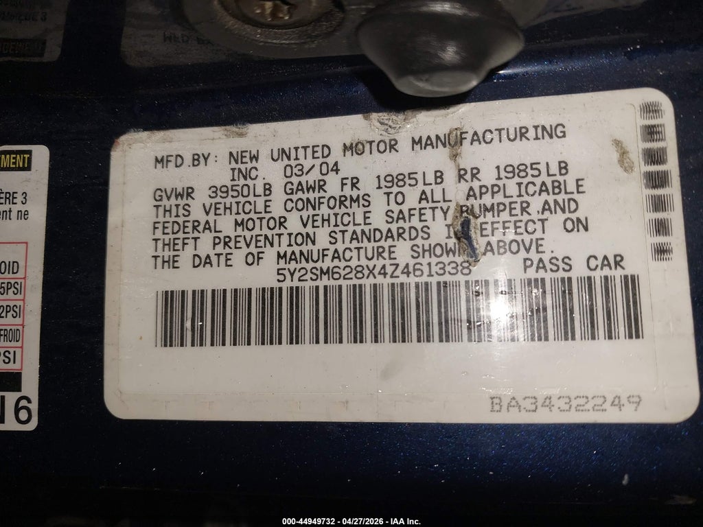 2004 Pontiac Vibe photo 9