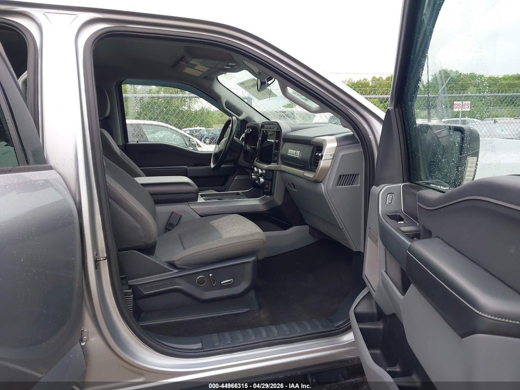2021 Ford F-150 XLT photo 5