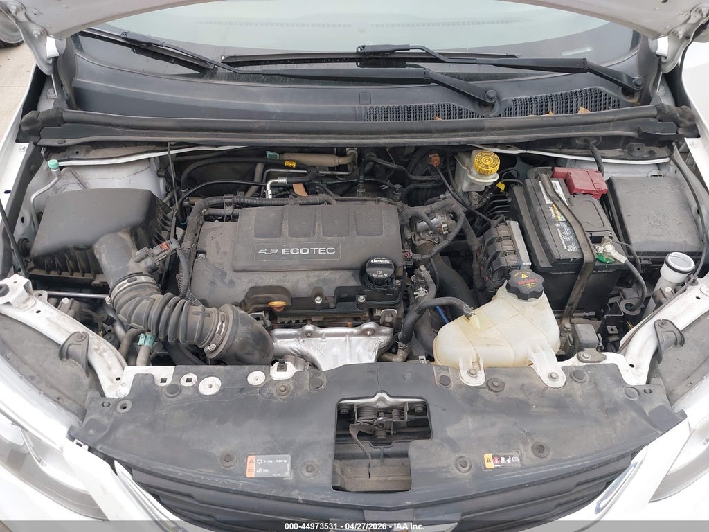2020 Chevrolet Sonic FWD LT photo 10