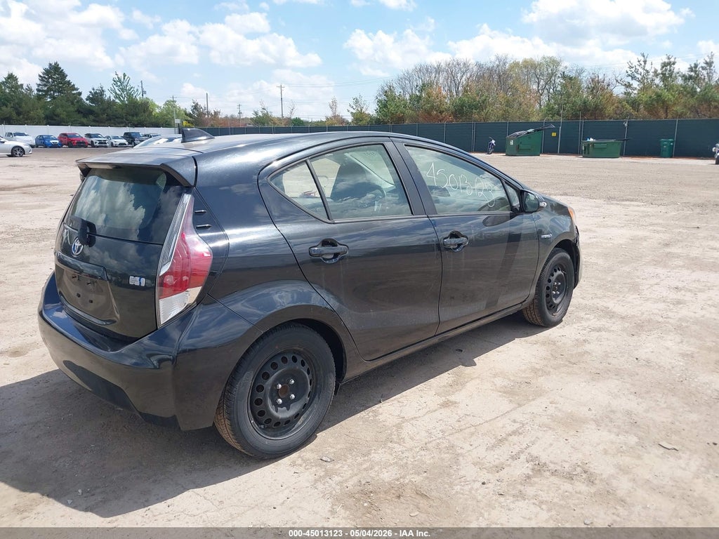 2015 Toyota Prius C TWO photo 4