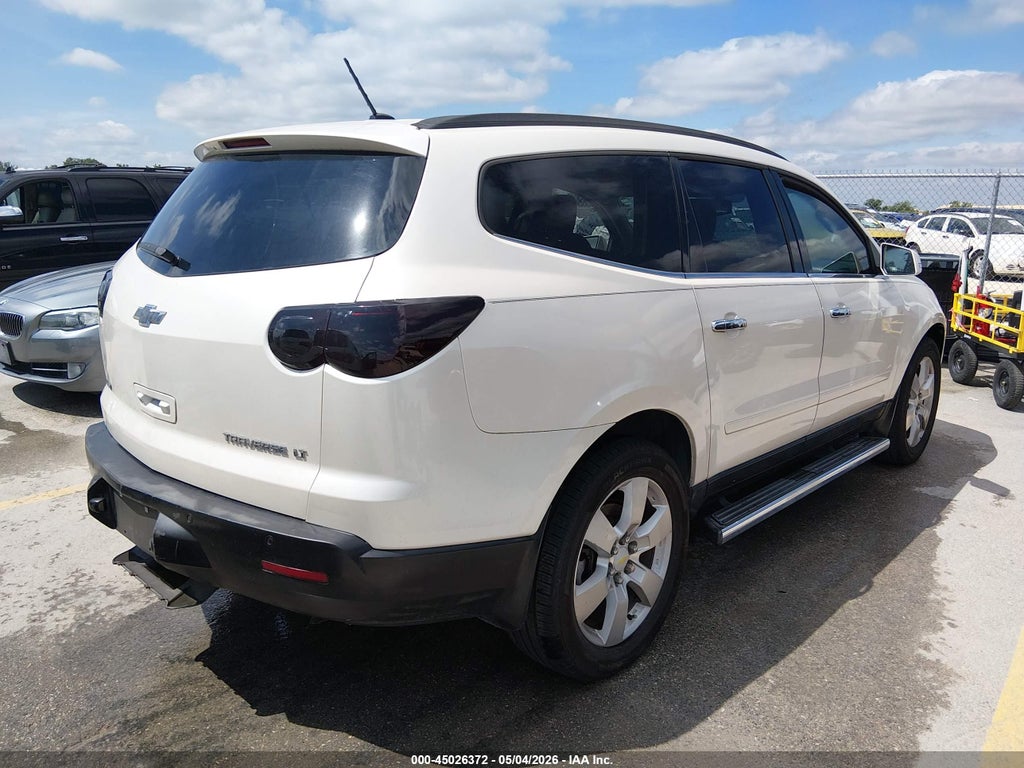 2012 Chevrolet Traverse 1LT photo 4