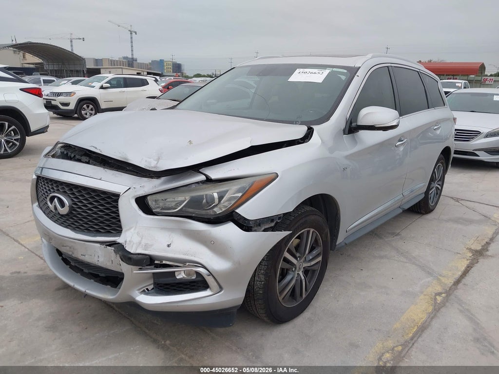2018 Infiniti QX60 photo 2