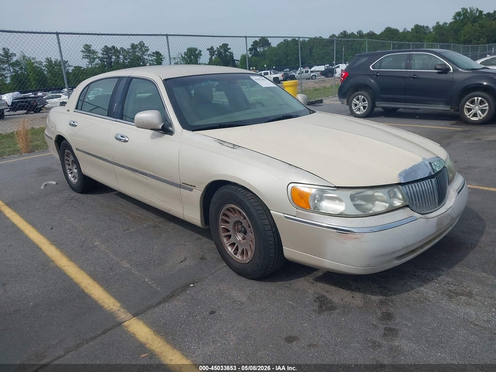 2002 LINCOLN TOWN CAR
