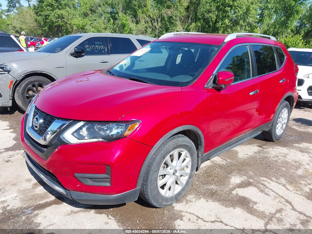 2017 Nissan Rogue SV photo 2