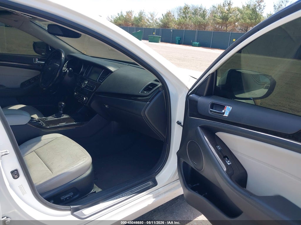 2015 Kia Cadenza Limited photo 5