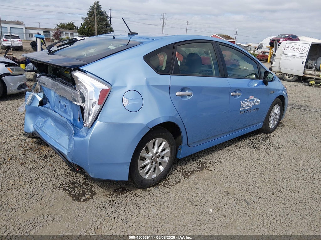 2013 Toyota Prius Plug-IN photo 4