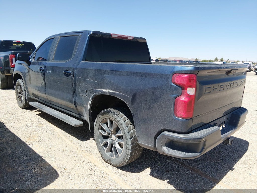 2023 Chevrolet Silverado 1500 4WD Standard BED LT photo 3