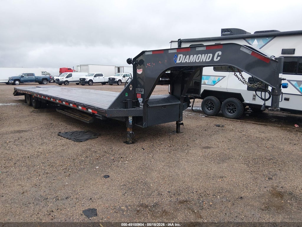 46UFU402XP1272204 2023 ROADCLIPPER DIAMOND C GOOSENECK TRAILER photo no. 1