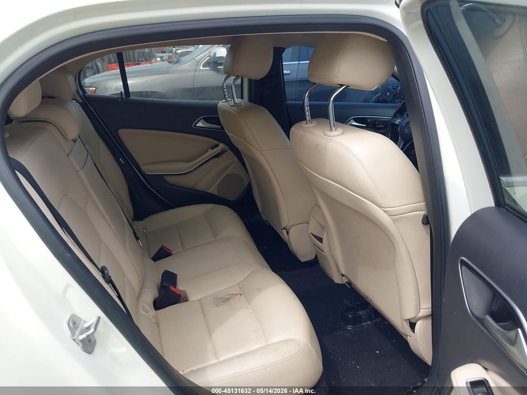 2015 Mercedes-Benz GLA 250 4MATIC photo 8