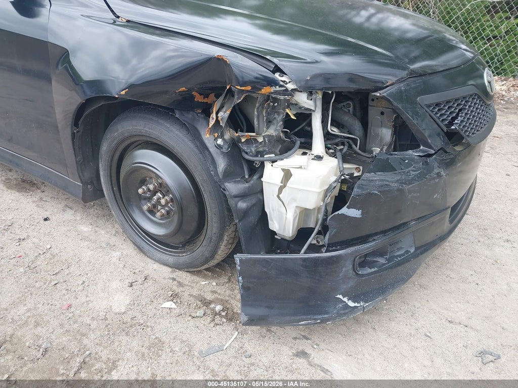 2009 Toyota Camry SE V6 photo 6